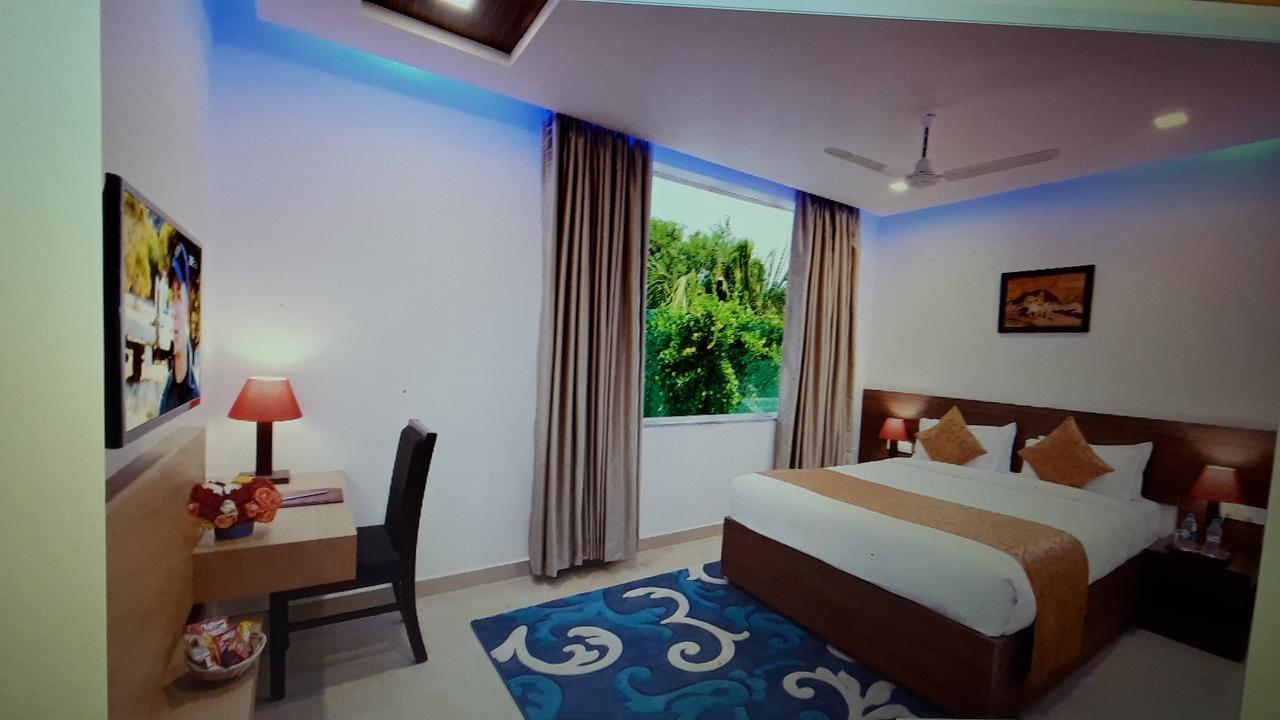 Clarks Inn Hampi Kamalapur Экстерьер фото