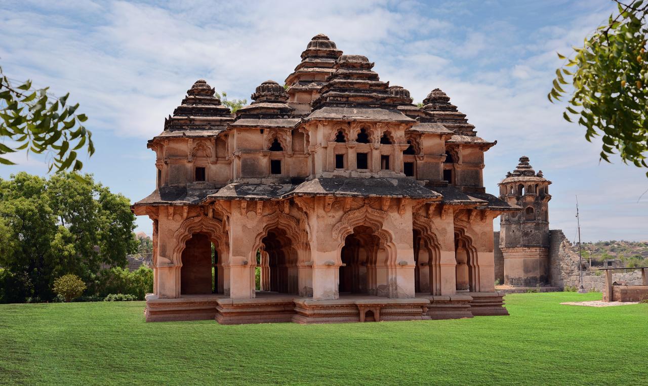 Clarks Inn Hampi Kamalapur Экстерьер фото