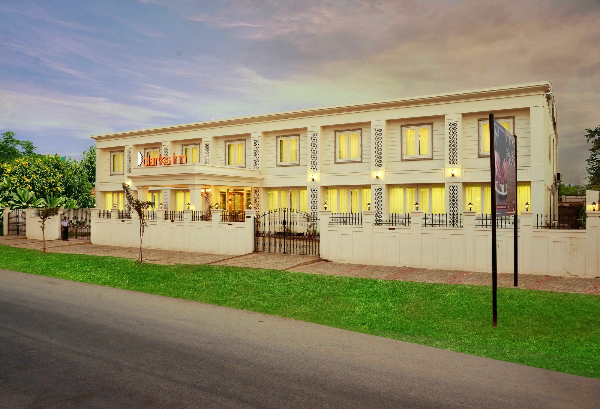 Clarks Inn Hampi Kamalapur Экстерьер фото